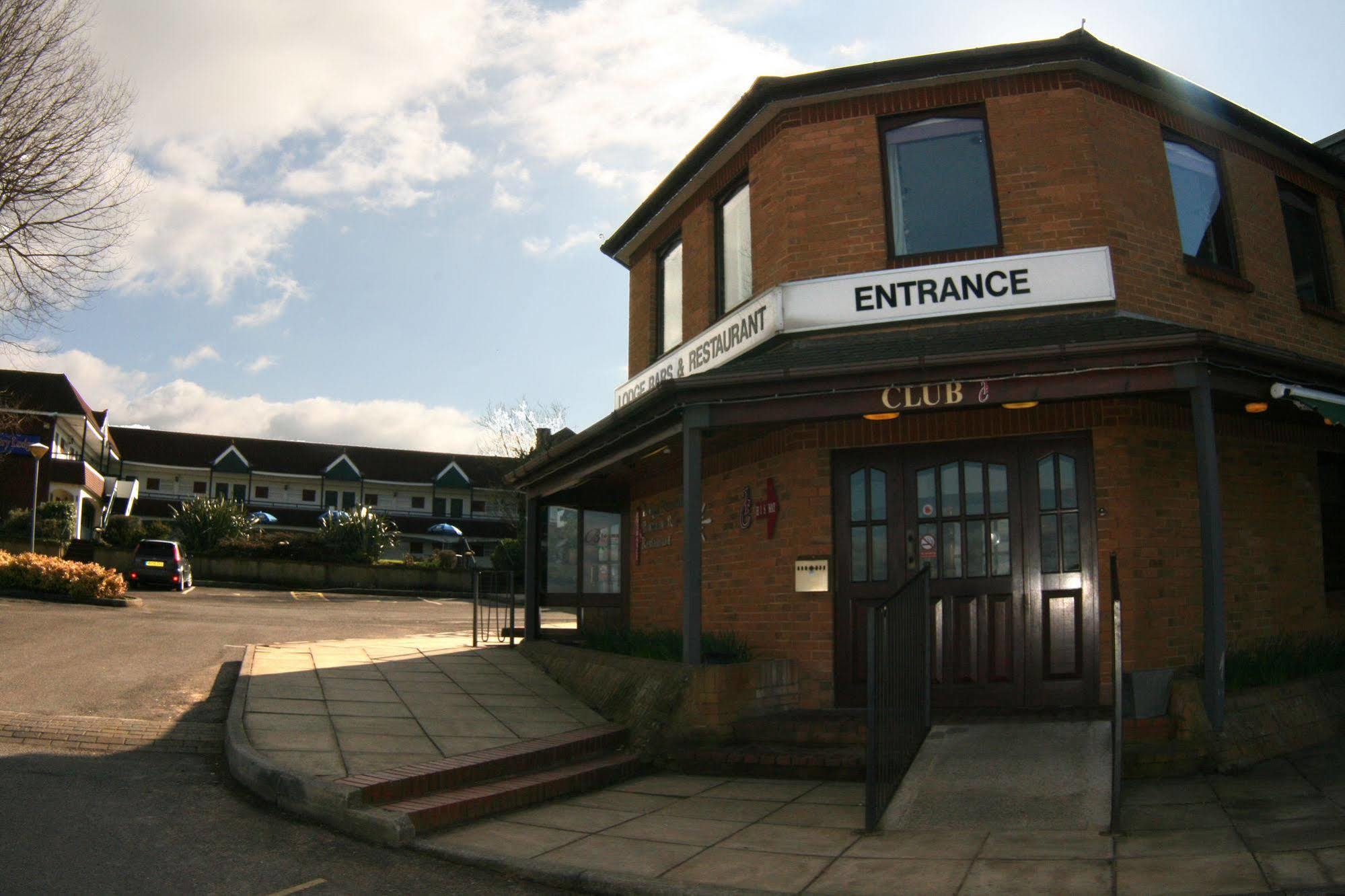 Dundry The Town & Country Lodge מראה חיצוני תמונה
