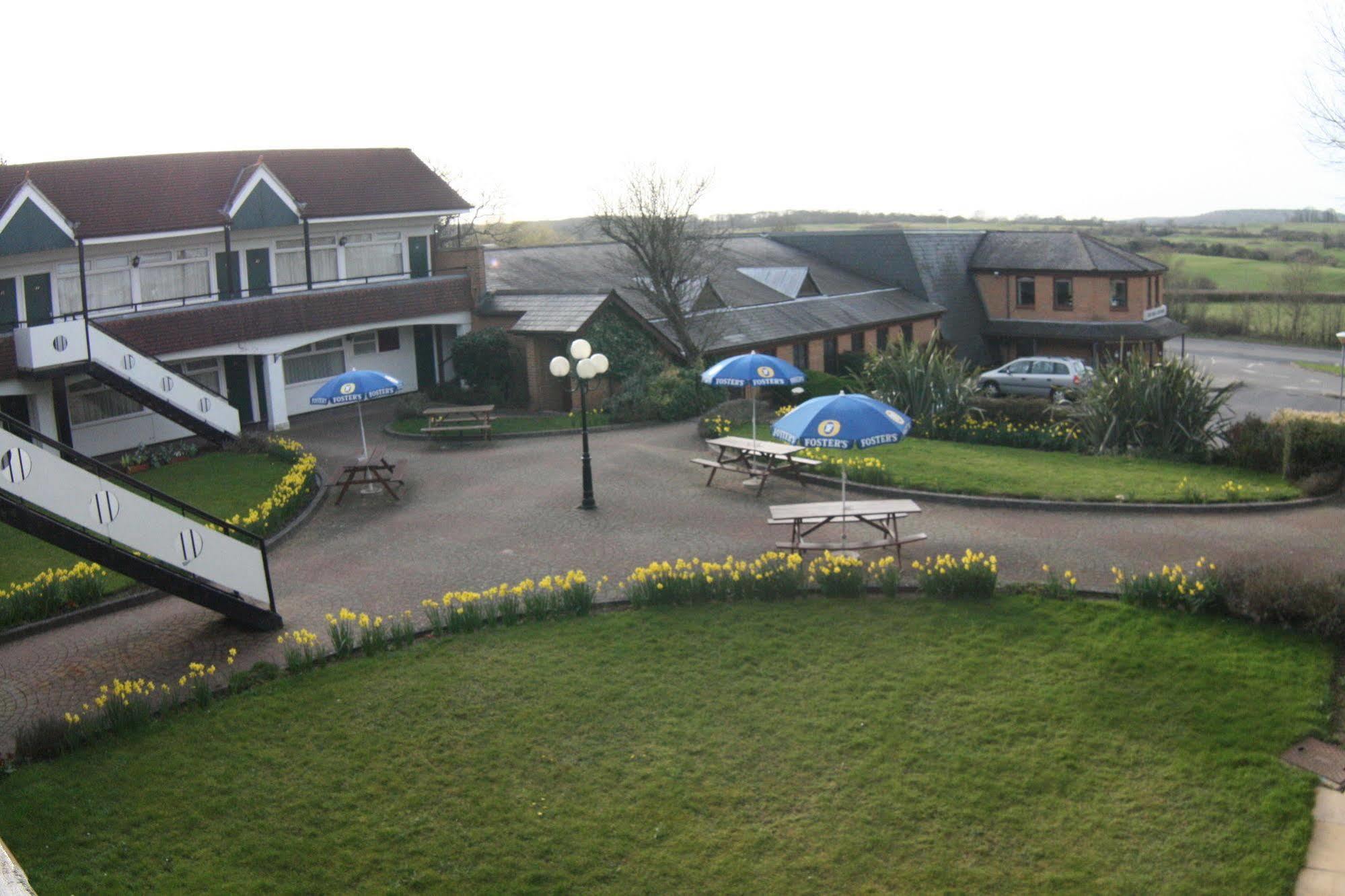 Dundry The Town & Country Lodge מראה חיצוני תמונה