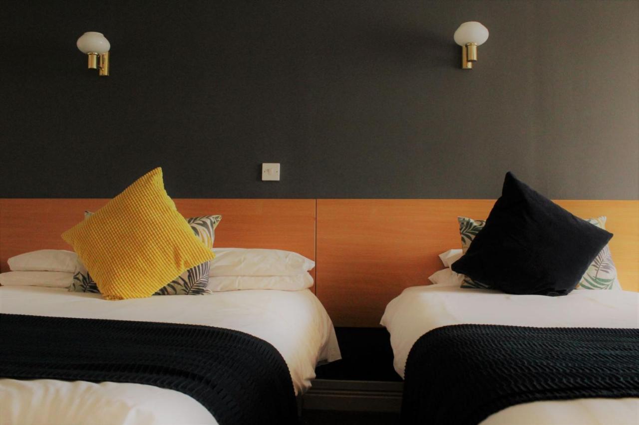Dundry The Town & Country Lodge מראה חיצוני תמונה