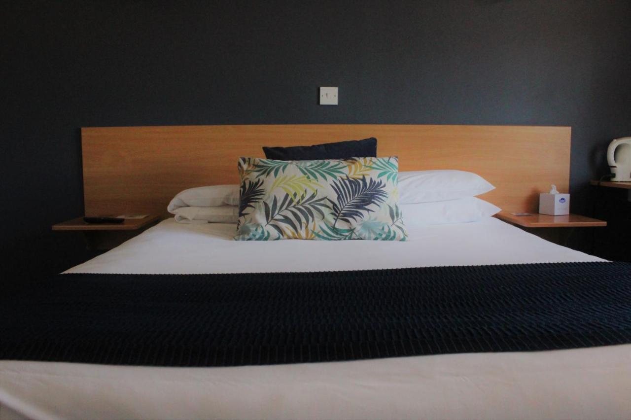 Dundry The Town & Country Lodge מראה חיצוני תמונה