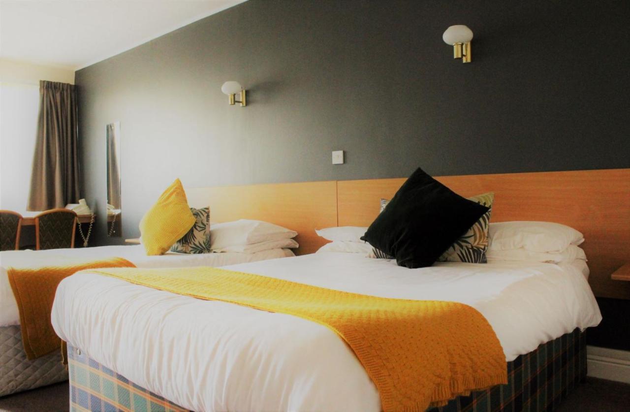 Dundry The Town & Country Lodge מראה חיצוני תמונה