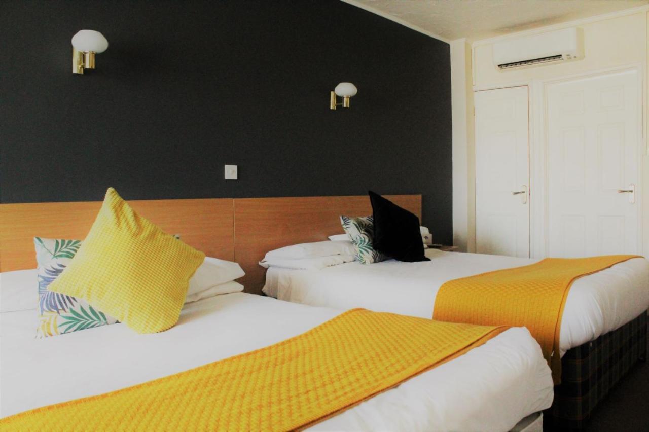 Dundry The Town & Country Lodge מראה חיצוני תמונה