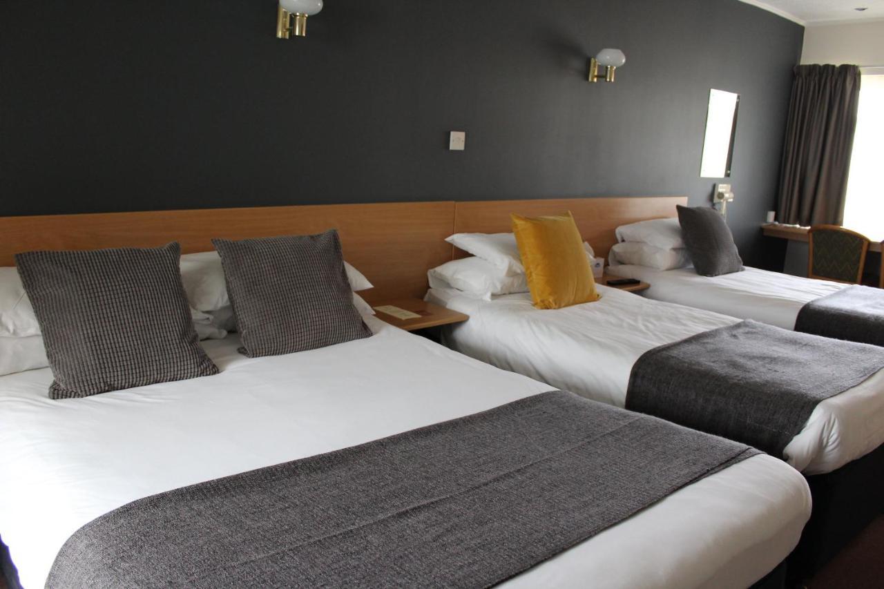 Dundry The Town & Country Lodge מראה חיצוני תמונה