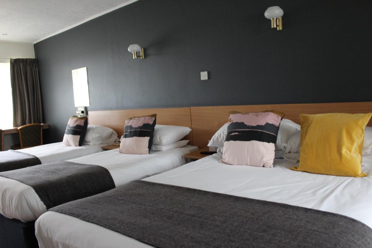 Dundry The Town & Country Lodge מראה חיצוני תמונה