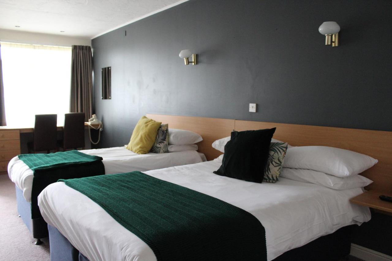 Dundry The Town & Country Lodge מראה חיצוני תמונה