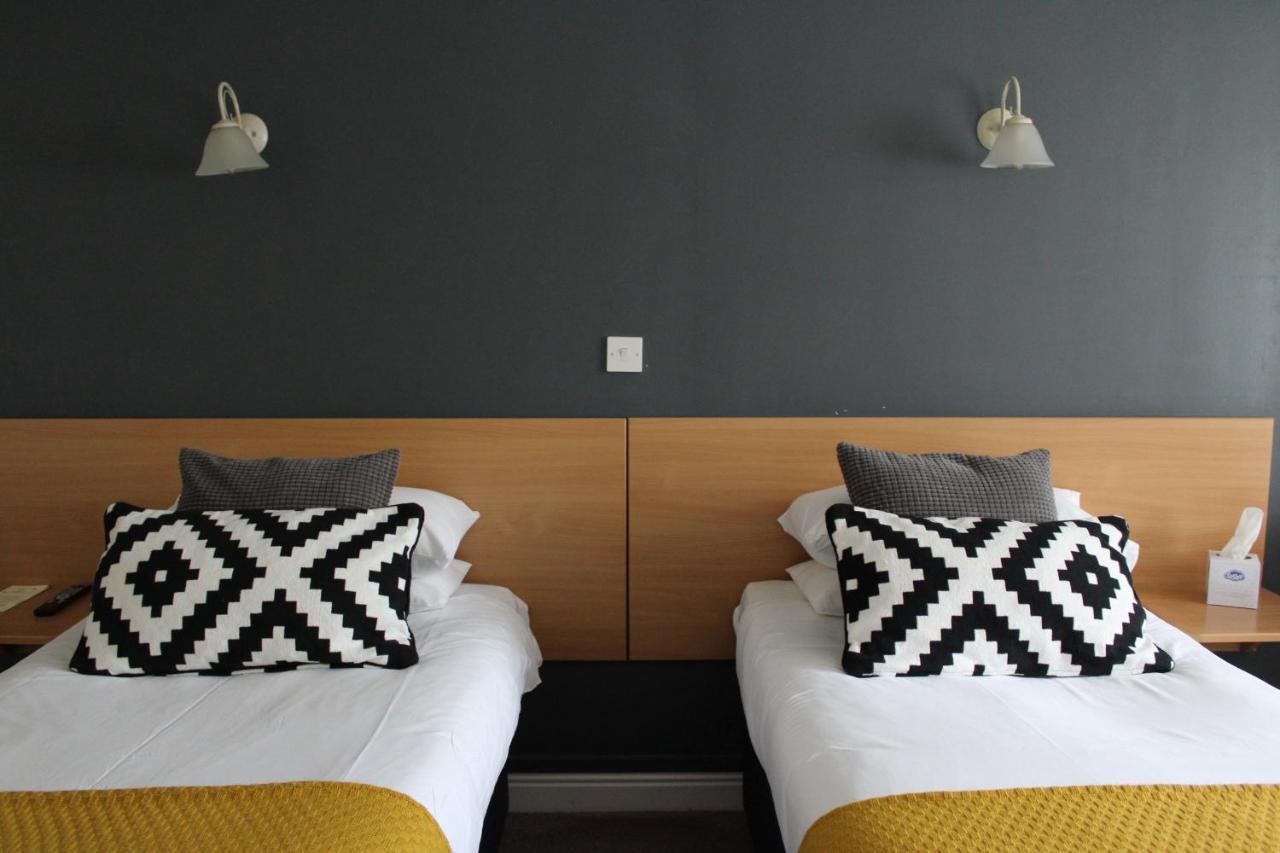 Dundry The Town & Country Lodge מראה חיצוני תמונה